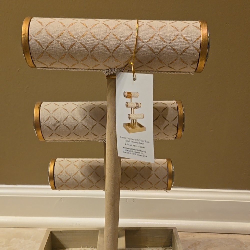 Elegant Gold and Cream Jewelry Bar - Picture 6 of 15